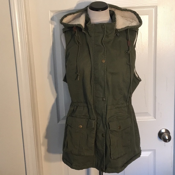Market & Spruce Jackets & Blazers - NWT Market & Spruce Faux Shearling Cargo Vest XXL